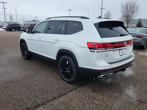 2026 Volkswagen Atlas 2.0T SE w/Technology 4MOTION