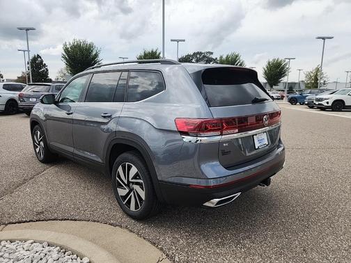 2025 Volkswagen Atlas 2.0T SE w/Technology 4MOTION