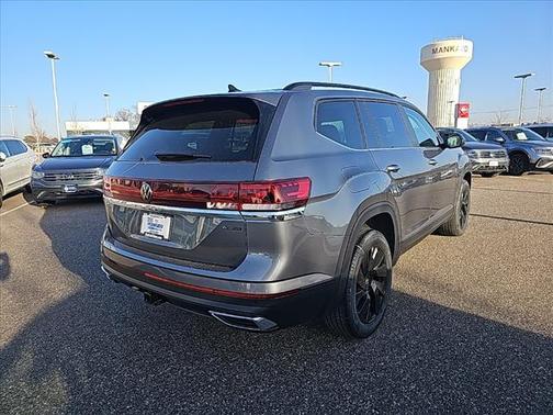 2025 Volkswagen Atlas 2.0T SE w/Technology 4MOTION