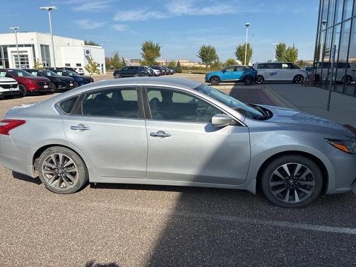 2017 Nissan Altima 2.5 SV