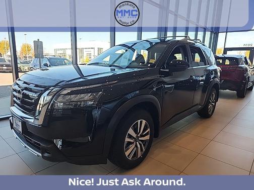 2025 Nissan Pathfinder SL 4WD