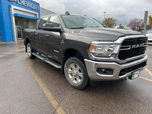 2020 RAM 2500 Big Horn Crew Cab 4X4 6'4' Box