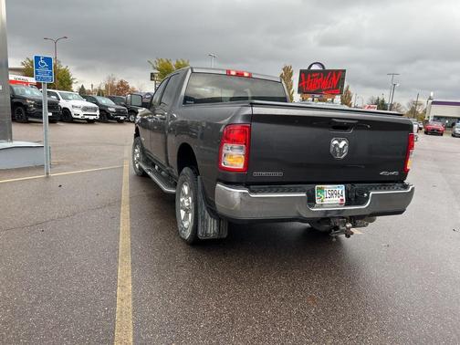 2020 RAM 2500 Big Horn Crew Cab 4X4 6'4' Box