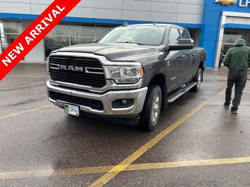 2020 RAM 2500 Big Horn Crew Cab 4X4 6'4' Box
