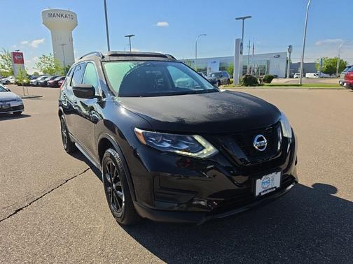 Magnetic Black 2017 Nissan Rogue SV