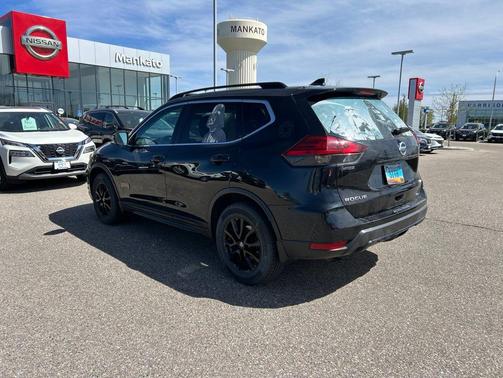 Magnetic Black 2017 Nissan Rogue SV