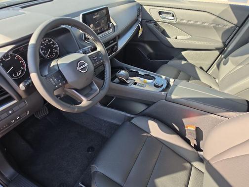 Super Black 2026 Nissan Rogue Dark Armor