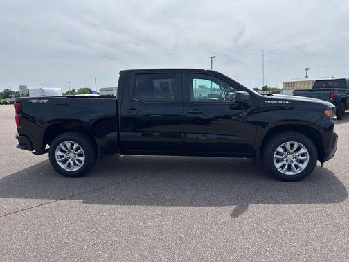 Black 2022 Chevrolet Silverado 1500 Limited Custom