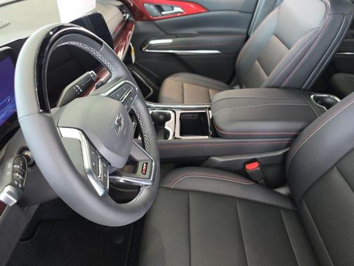Sandstone 2026 Chevrolet Traverse AWD Z71