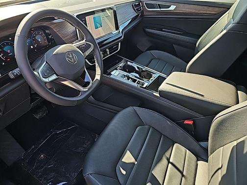 Green 2026 Volkswagen Atlas 2.0T SEL