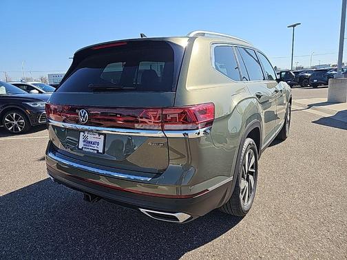 Green 2026 Volkswagen Atlas 2.0T SEL