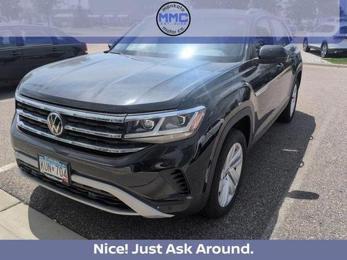 Deep Black Pearl 2023 Volkswagen Atlas Cross Sport 2.0T SE w/Technology 4MOTION