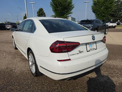 Pure White 2017 Volkswagen Passat 1.8T SEL Premium