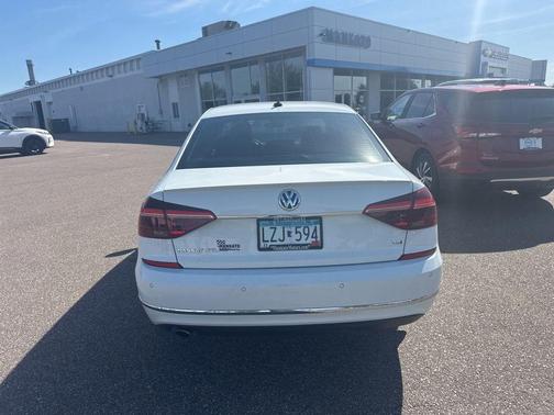 Pure White 2017 Volkswagen Passat 1.8T SEL Premium