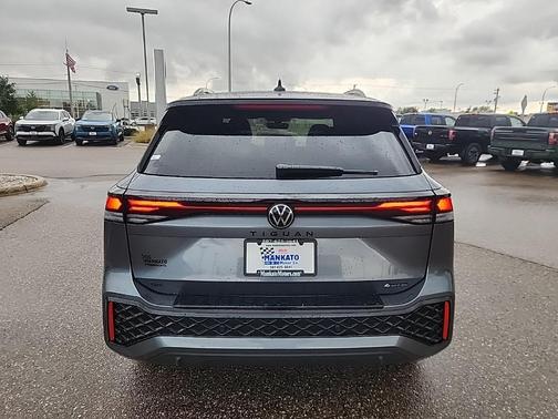 2025 Volkswagen Tiguan 2.0T SE R-Line Black 4MOTION