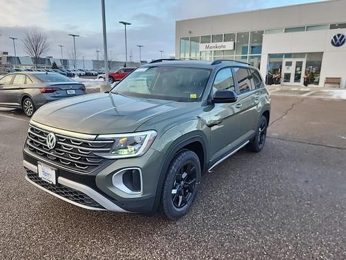 2026 Volkswagen Atlas 2.0T Peak Edition