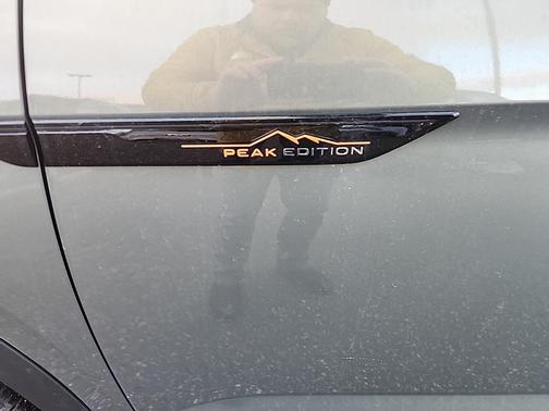 2026 Volkswagen Atlas 2.0T Peak Edition