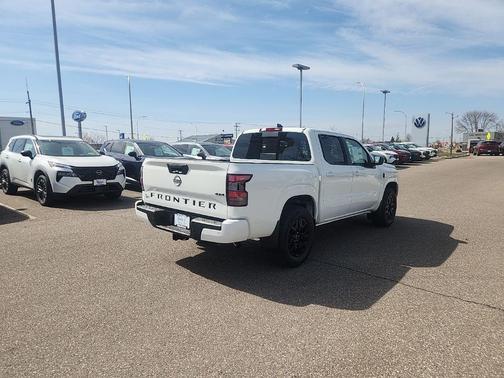 2026 Nissan Frontier SV