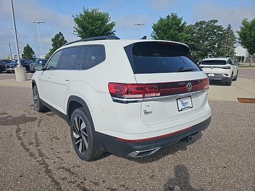 2025 Volkswagen Atlas 2.0T SE w/Technology 4MOTION