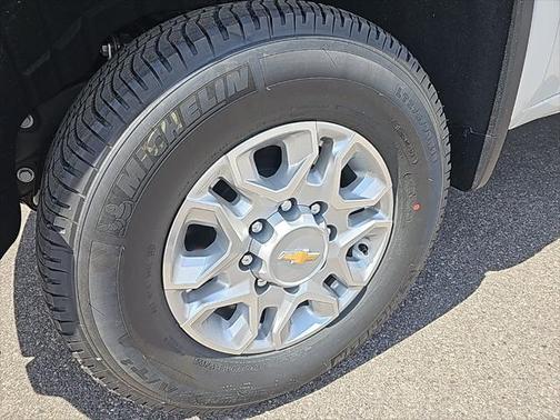 2025 Chevrolet Silverado 3500 LT