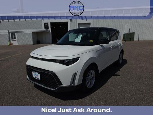 Clear White/Black Roof 2025 Kia Soul S