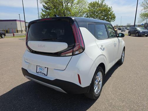 Clear White/Black Roof 2025 Kia Soul S