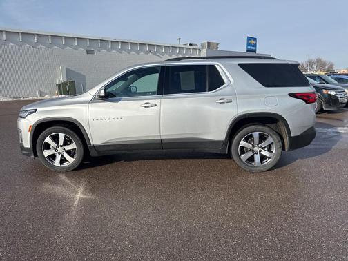 2022 Chevrolet Traverse LT Leather