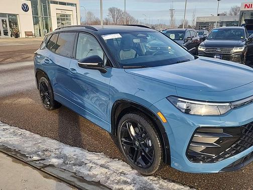 2026 Volkswagen Tiguan 2.0T SE R-Line Black 4MOTION