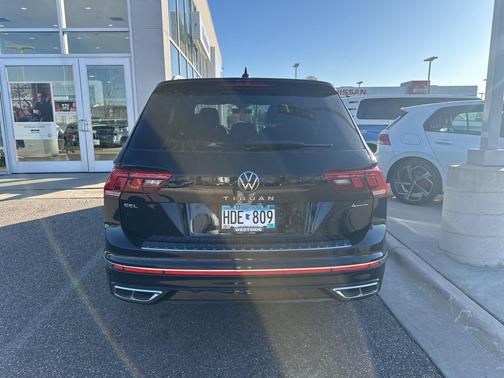 2022 Volkswagen Tiguan 2.0T SEL R-Line 4MOTION
