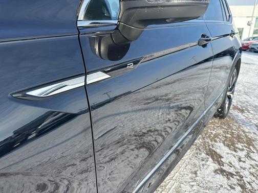 2022 Volkswagen Tiguan 2.0T SEL R-Line 4MOTION