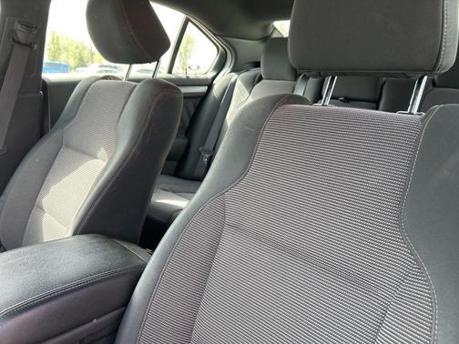 White Platinum Metallic Tri-Coat 2013 Ford Taurus SEL