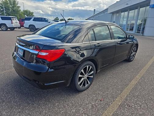 2013 Chrysler 200 Limited