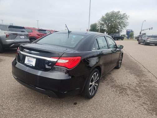 2013 Chrysler 200 Limited