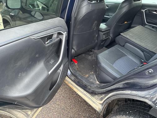 2021 Toyota RAV4 Hybrid SE