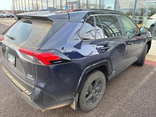 2021 Toyota RAV4 Hybrid SE