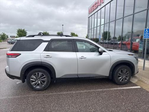 2023 Nissan Pathfinder SV 4WD