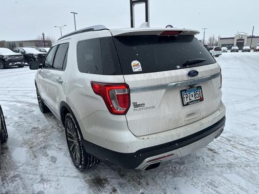 2017 Ford Explorer Platinum