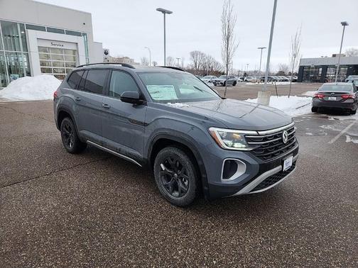 2026 Volkswagen Atlas Peak Edition