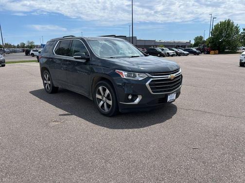 Graphite Metallic 2018 Chevrolet Traverse LT Leather