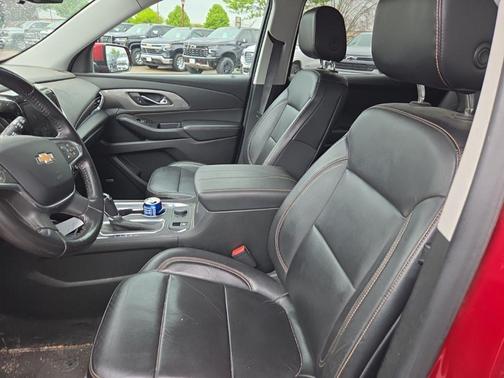 Cajun Red Tintcoat 2019 Chevrolet Traverse LT