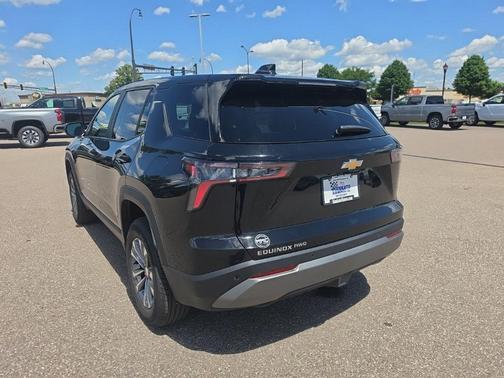 Mosaic Black Metallic 2026 Chevrolet Equinox 1LT