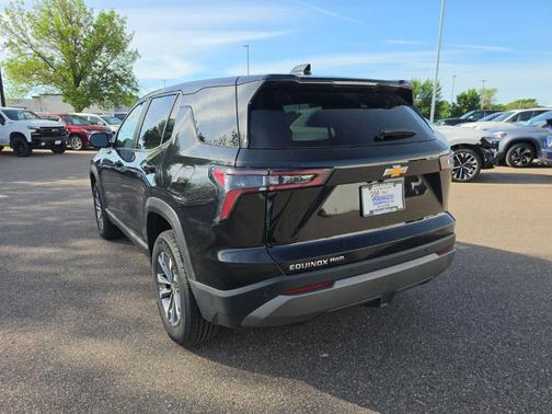 Mosaic Black Metallic 2026 Chevrolet Equinox 1LT
