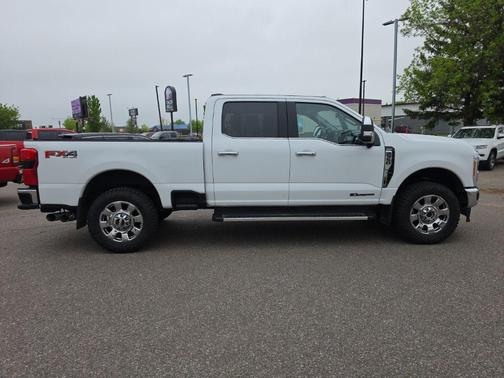 Oxford White 2023 Ford F-350 Lariat