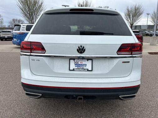 Pure White 2022 Volkswagen Atlas 3.6L SE w/Technology