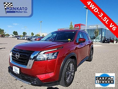 2022 Nissan Pathfinder SL 4WD