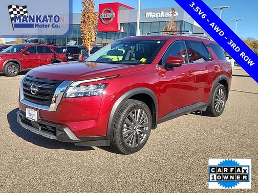 2022 Nissan Pathfinder SL 4WD