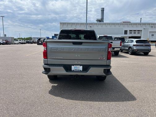 Sterling Gray Metallic 2026 Chevrolet Silverado 1500 RST