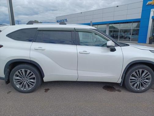 2021 Toyota Highlander Platinum