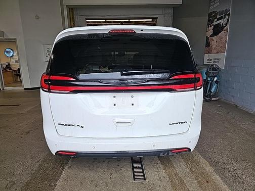 2025 Chrysler Pacifica Limited