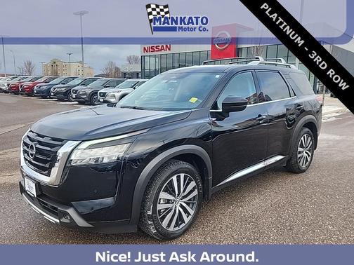 2022 Nissan Pathfinder Platinum 4WD